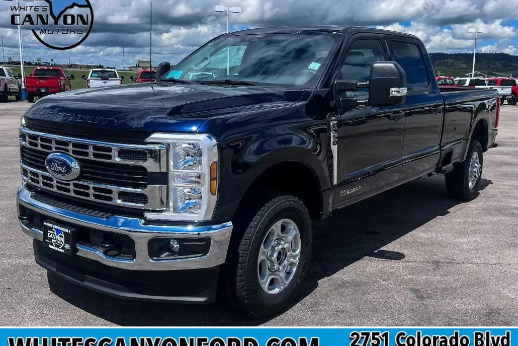 2025 Ford F-350 XLT photo 1