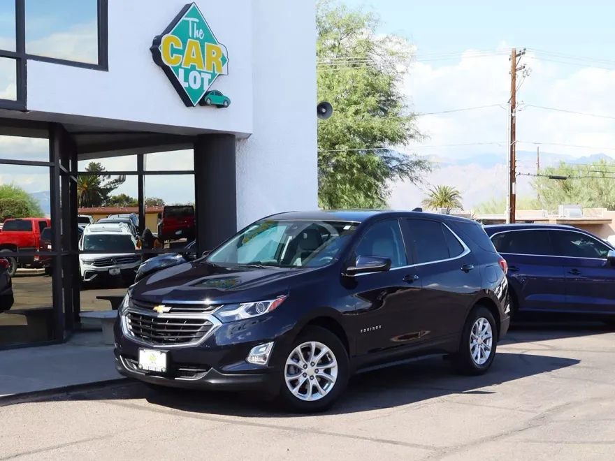 2021 Chevrolet Equinox LT photo 1