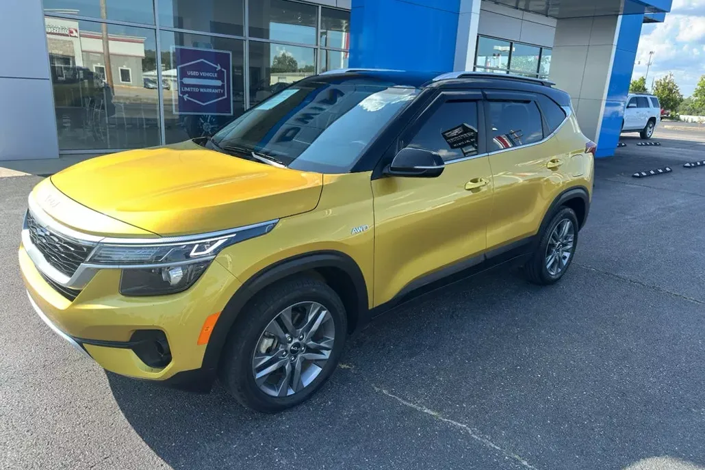2022 Kia Seltos S photo 1