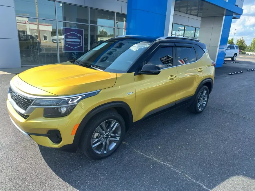 2022 Kia Seltos S photo 1