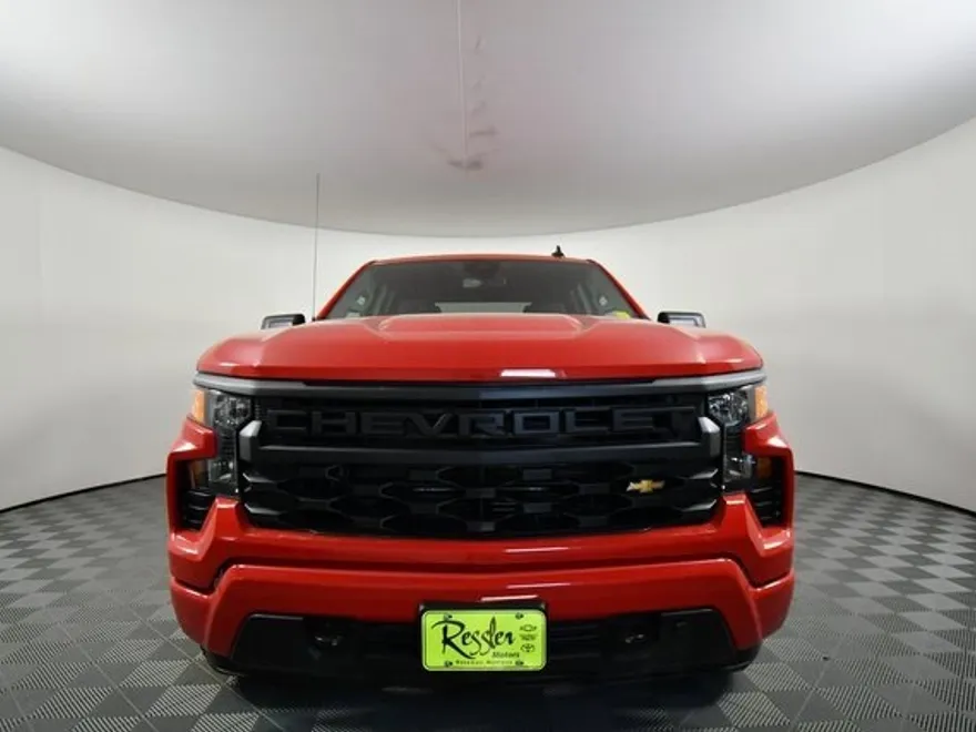 2026 Chevrolet Silverado 1500 Custom photo 1