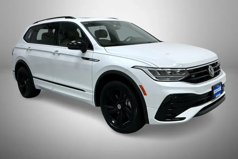 2023 Volkswagen Tiguan SE R-Line Black photo 1