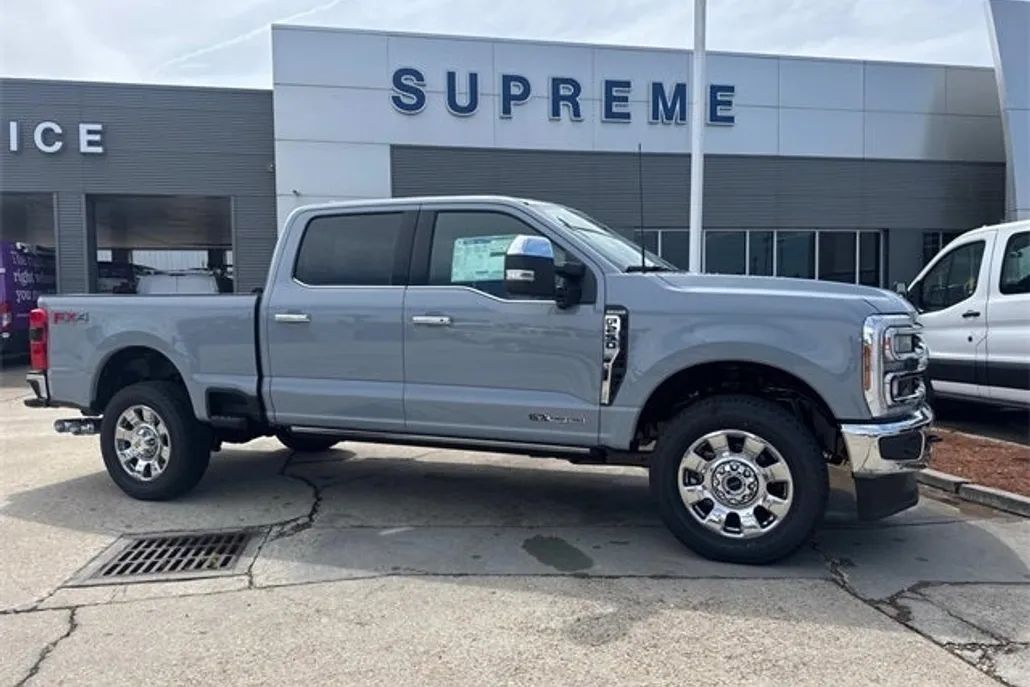2025 Ford F-250 photo 1