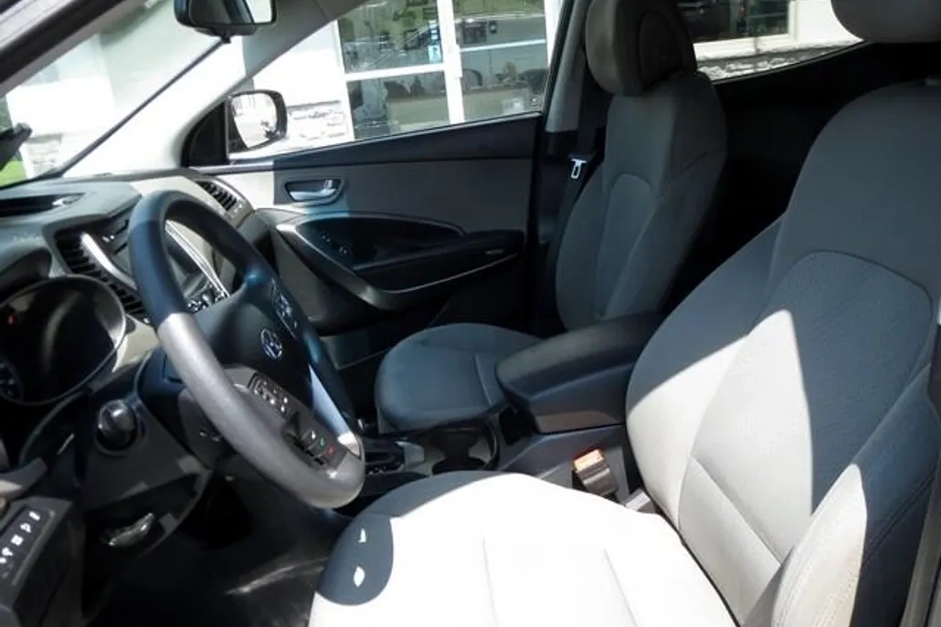 2017 Hyundai Santa Fe Sport photo 1