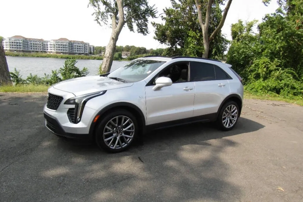 2019 Cadillac XT4 Sport photo 1