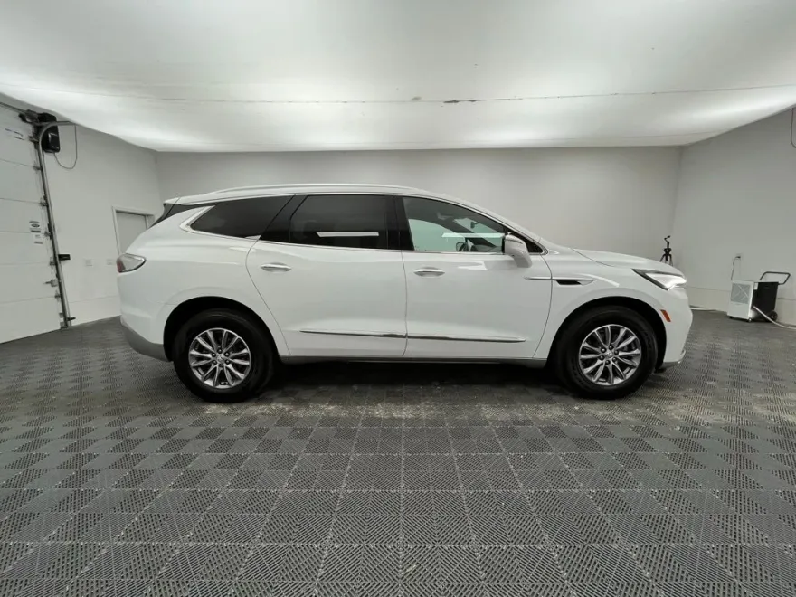 2024 Buick Enclave Premium photo 1