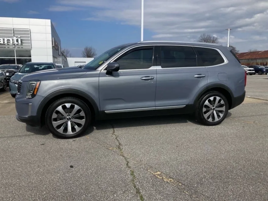 2021 Kia Telluride S photo 1