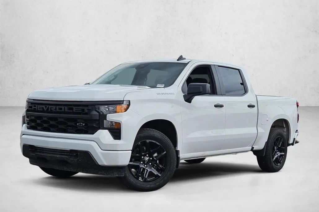 2026 Chevrolet Silverado 1500 Custom photo 1