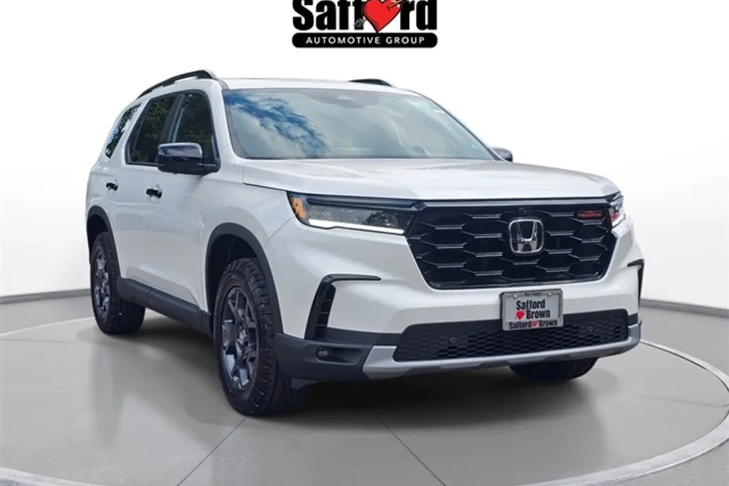 2025 Honda Pilot TrailSport photo 1