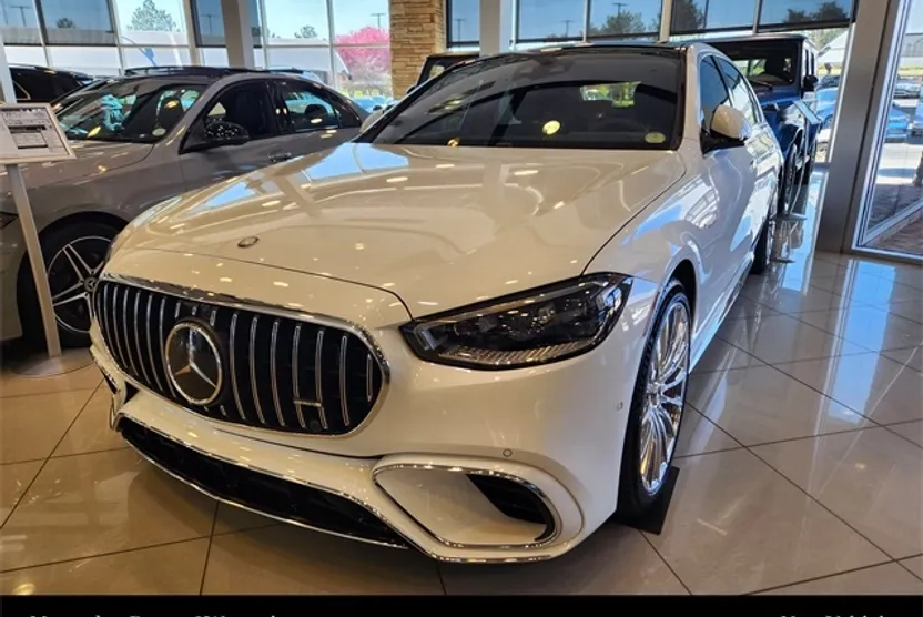 2025 Mercedes Benz S 63 e photo 1