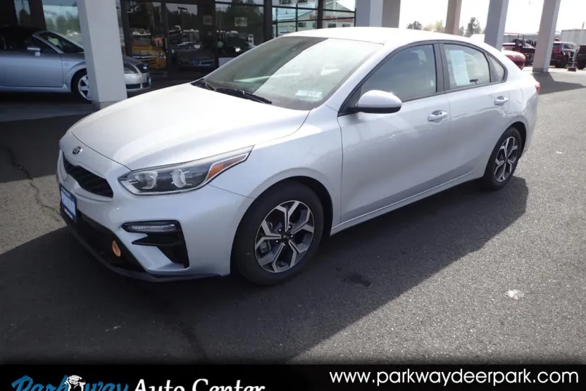 2021 Kia Forte LXS photo 1