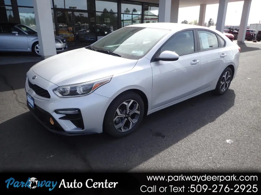 2021 Kia Forte LXS photo 1