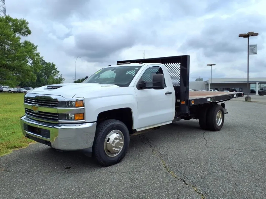 2018 Chevrolet Silverado 3500HD Work Truck photo 1
