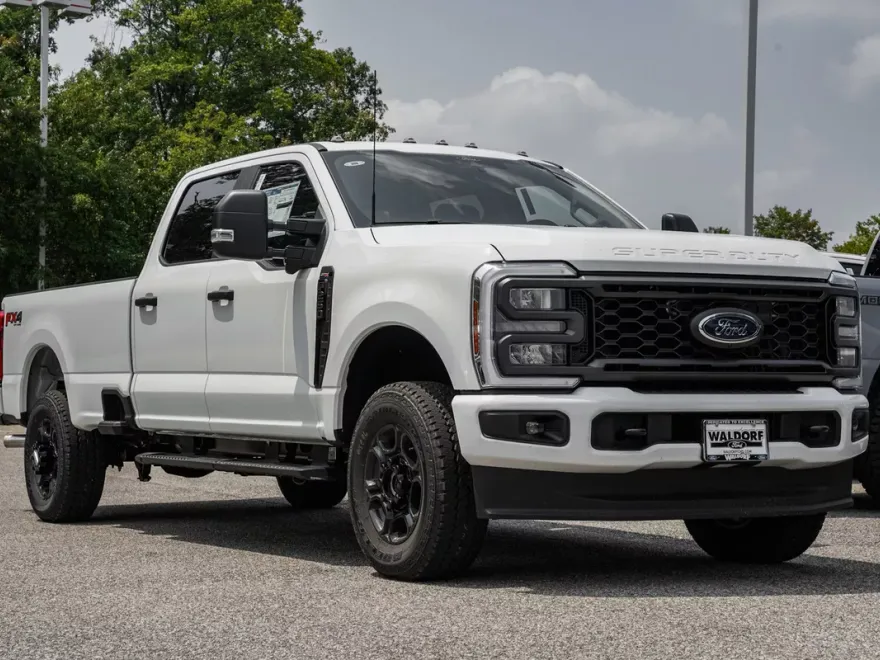 2025 Ford F-250 XL photo 1