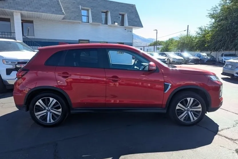 2024 Mitsubishi Outlander Sport ES LE SE photo 1
