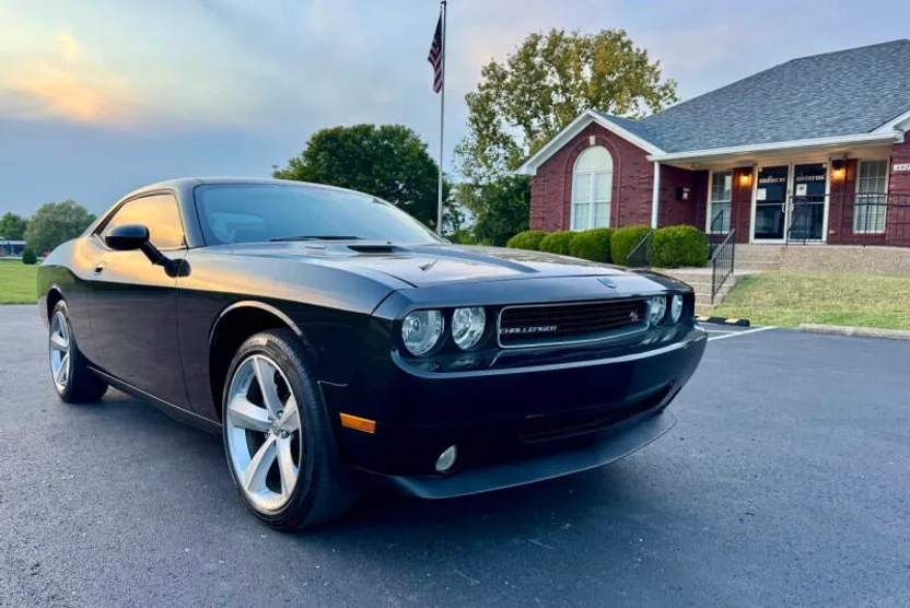 2010 Dodge Challenger R/T photo 1