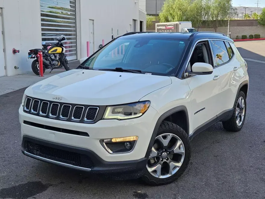 2018 Jeep Compass Limited photo 1