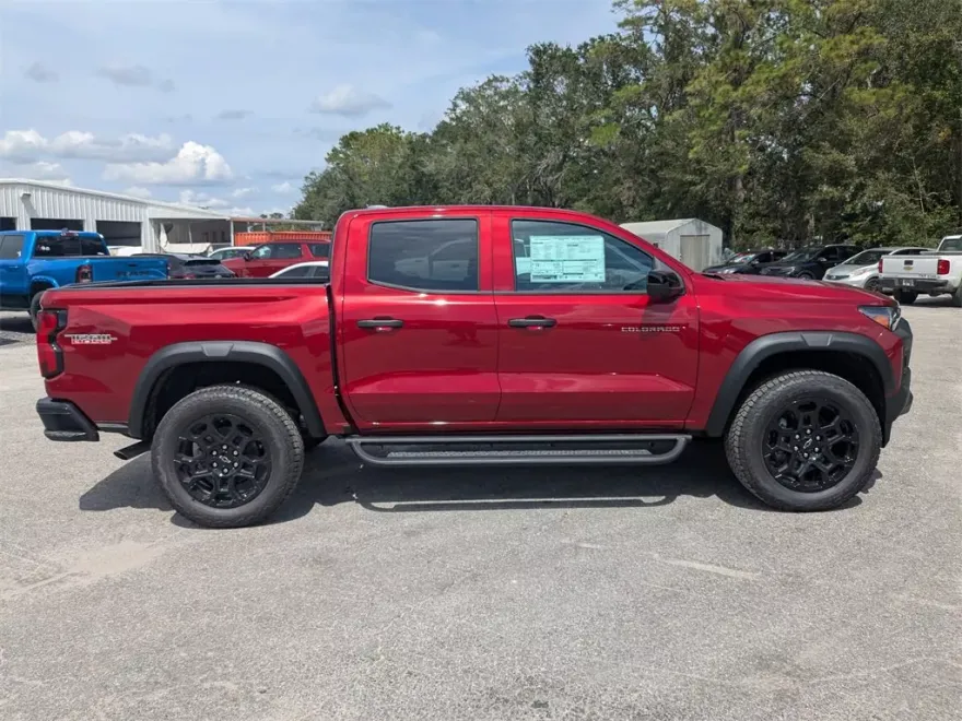 2026 Chevrolet Colorado Trail Boss photo 1