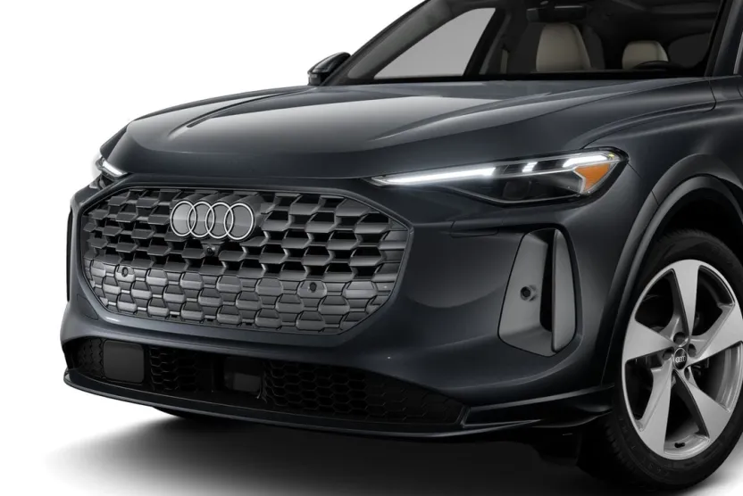 2025 Audi Q5 2.0T Prestige photo 1