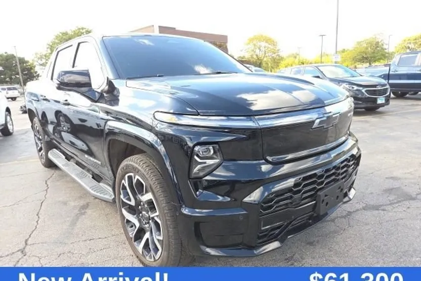 2024 Chevrolet Silverado EV photo 1
