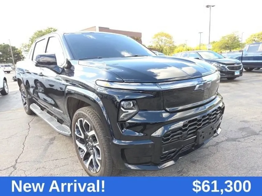 2024 Chevrolet Silverado EV photo 1