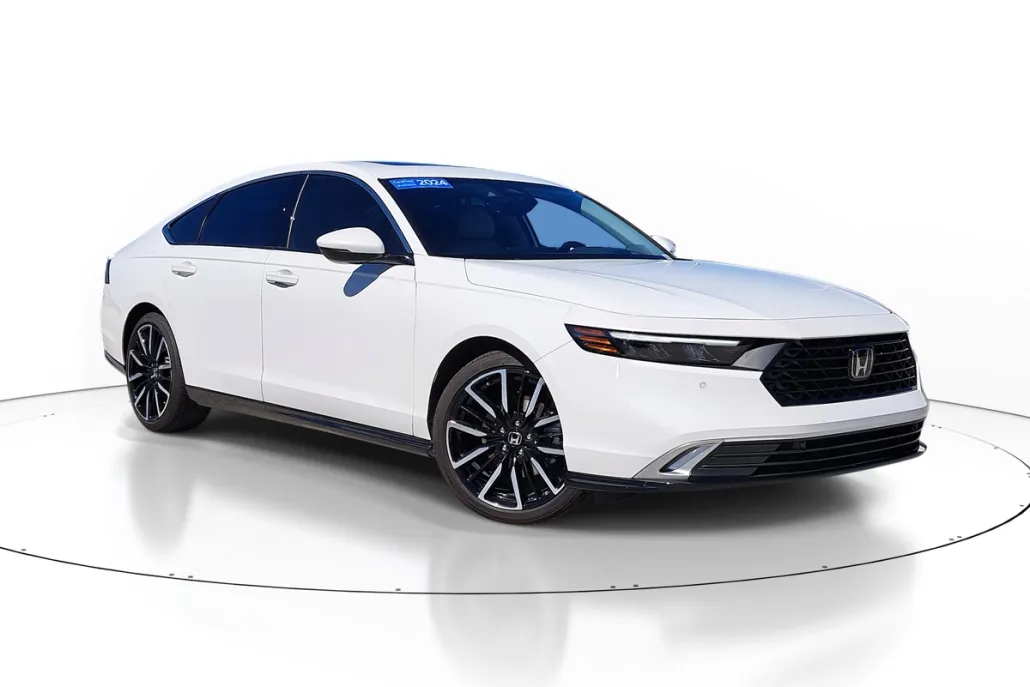 2024 Honda Accord Hybrid Touring photo 1