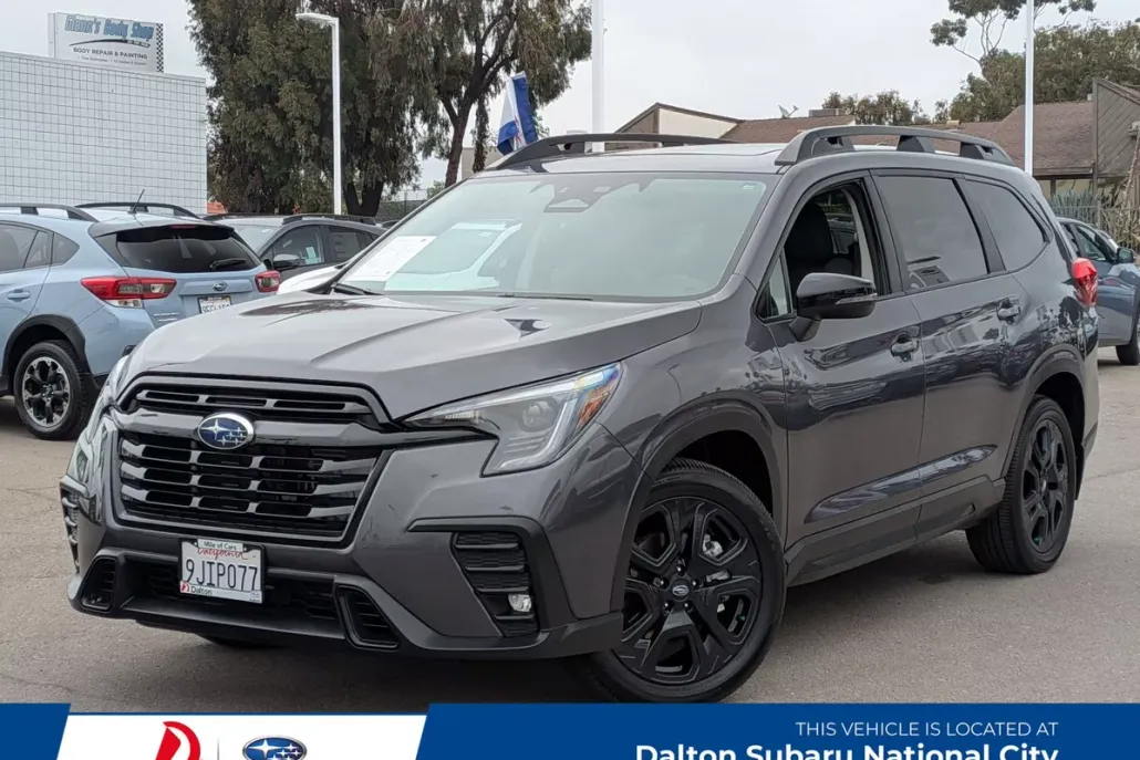 2023 Subaru Ascent Onyx Edition photo 1