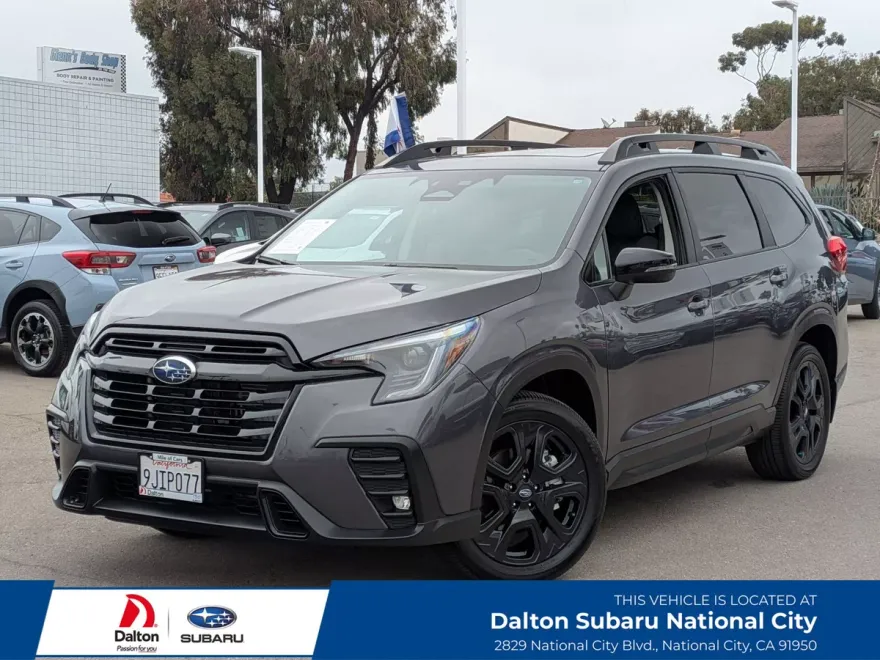 2023 Subaru Ascent Onyx Edition photo 1