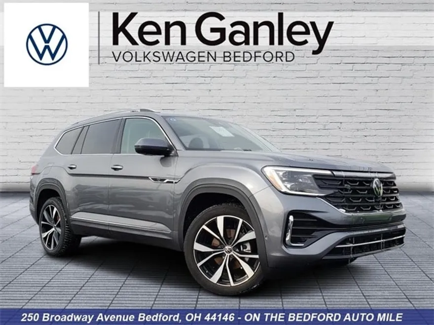 2025 Volkswagen Atlas SEL Premium R-Line photo 1