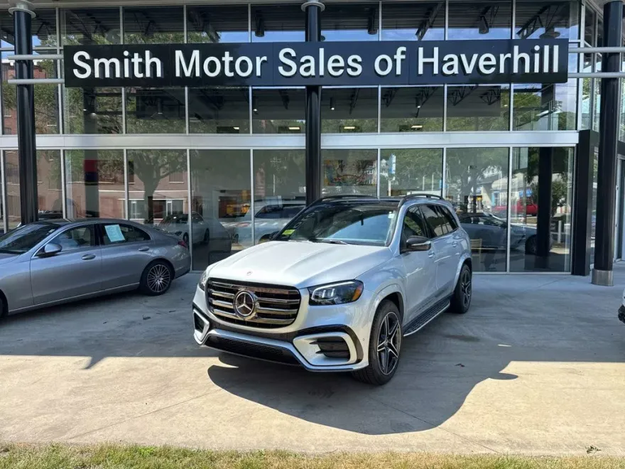2025 Mercedes Benz GLS 450 4MATIC photo 1