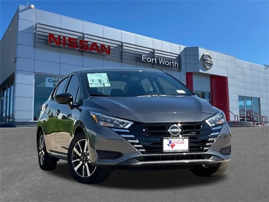 2025 Nissan Versa 1.6 S photo 1