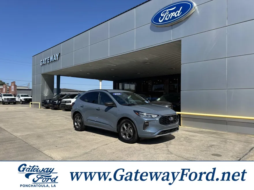 2023 Ford Escape ST-Line photo 1