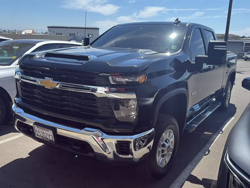 2024 Chevrolet Silverado 2500HD LT photo 1