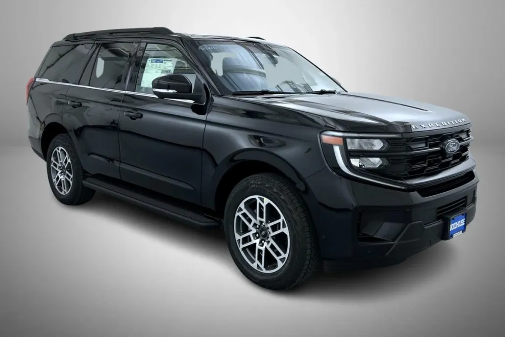 2025 Ford Expedition photo 1