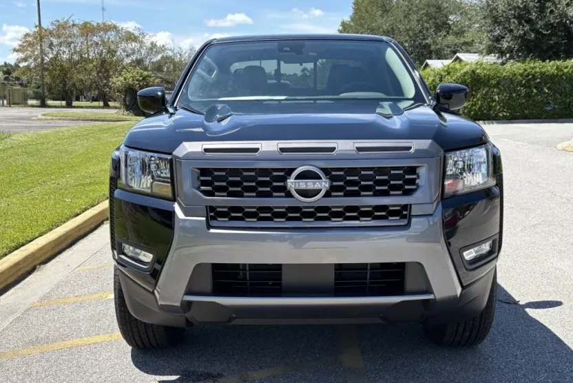 2026 Nissan Frontier SV photo 1
