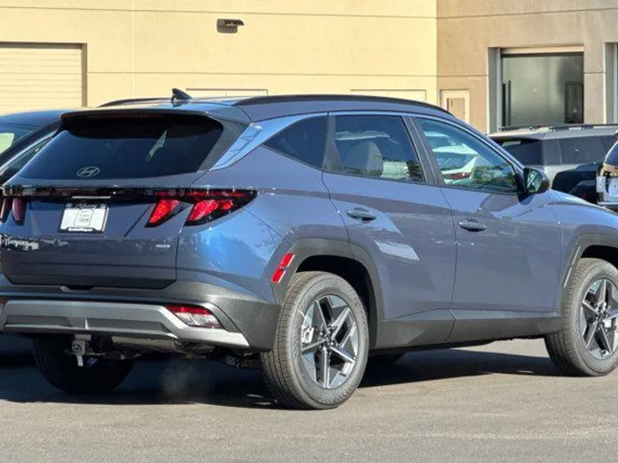 2025 Hyundai Tucson SEL photo 1