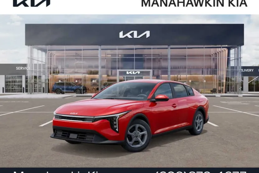 2025 Kia K4 LXS photo 1