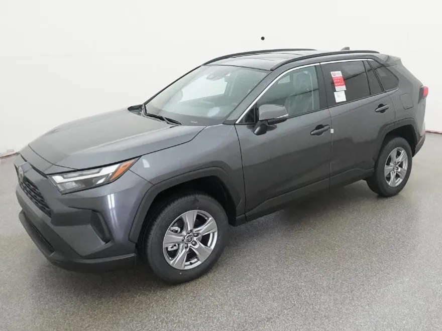 2025 Toyota RAV4 XLE photo 1