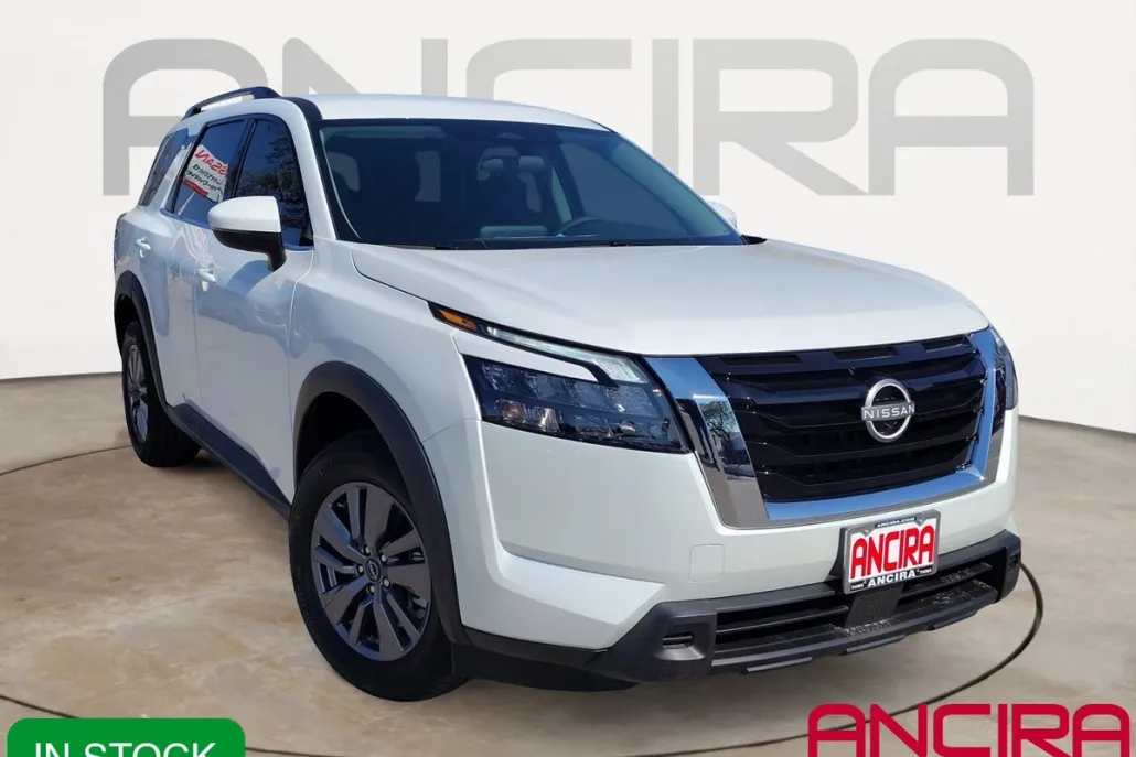 2025 Nissan Pathfinder SV photo 1