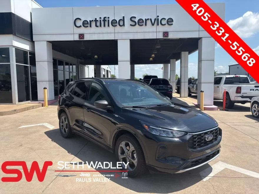 2023 Ford Escape ST-Line photo 1