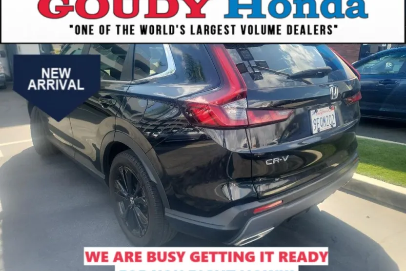 2023 Honda CR-V Hybrid Sport Touring photo 1