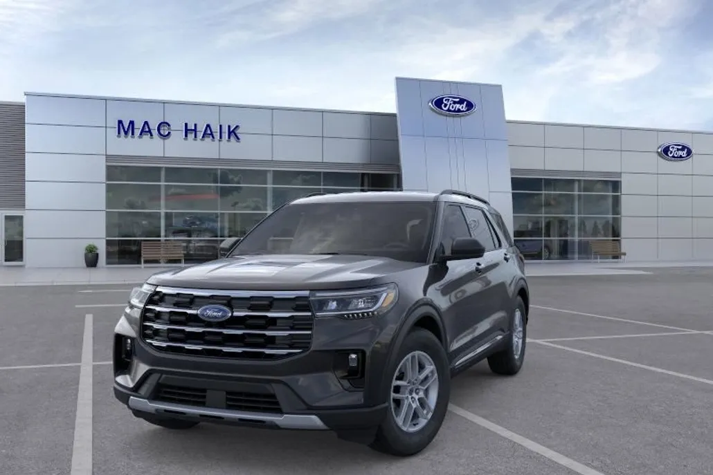 2025 Ford Explorer photo 1