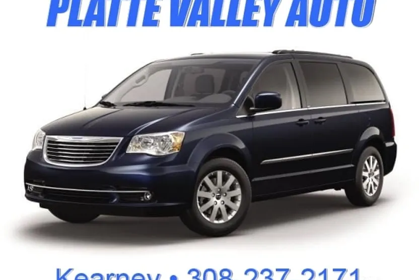 2016 Chrysler Town & Country Touring photo 1