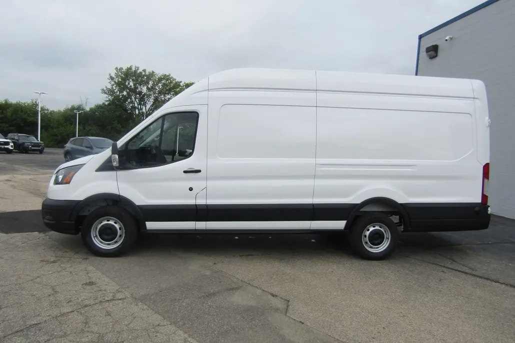 2025 Ford Transit Cargo Van photo 1