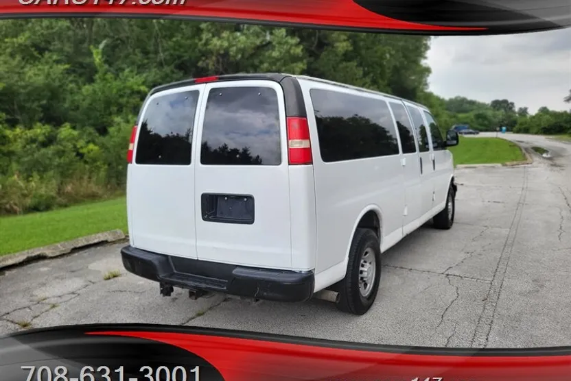 2008 Chevrolet Express LS 3500 photo 1