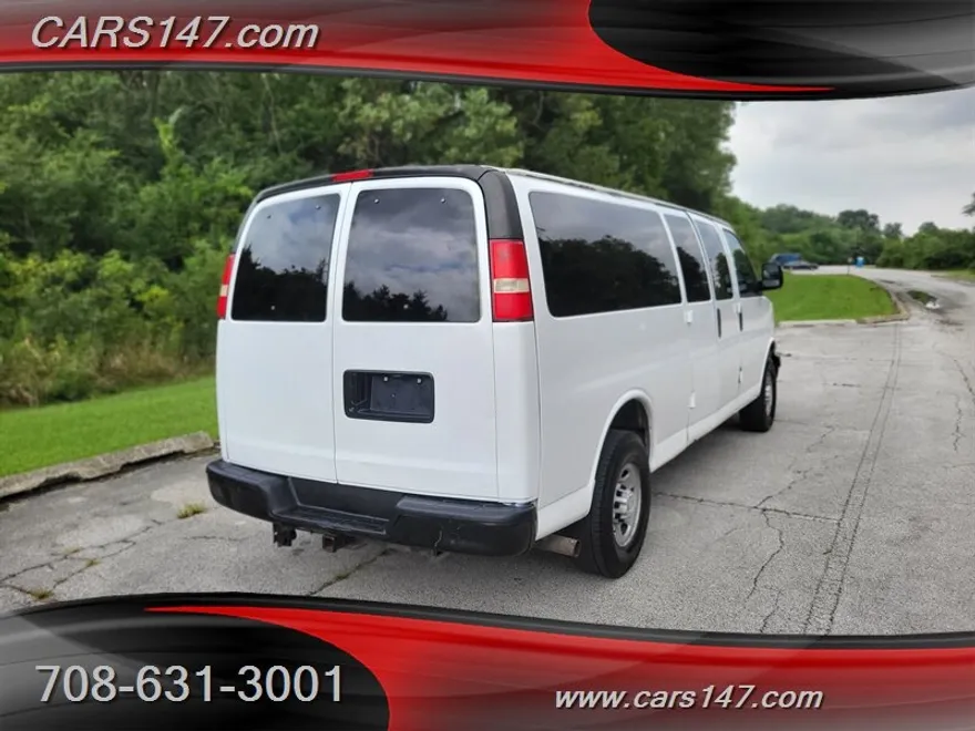 2008 Chevrolet Express LS 3500 photo 1