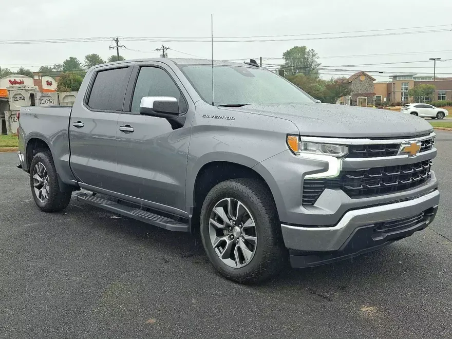 2024 Chevrolet Silverado 1500 LT photo 1