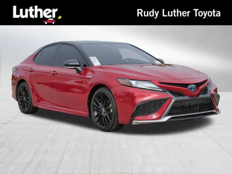 2021 Toyota Camry XSE photo 1