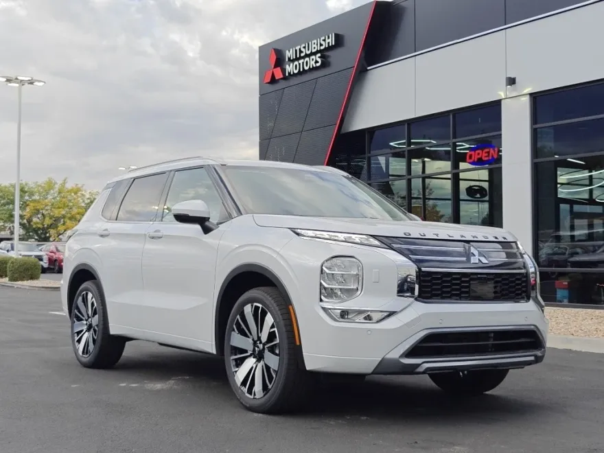 2025 Mitsubishi Outlander SEL GT photo 1