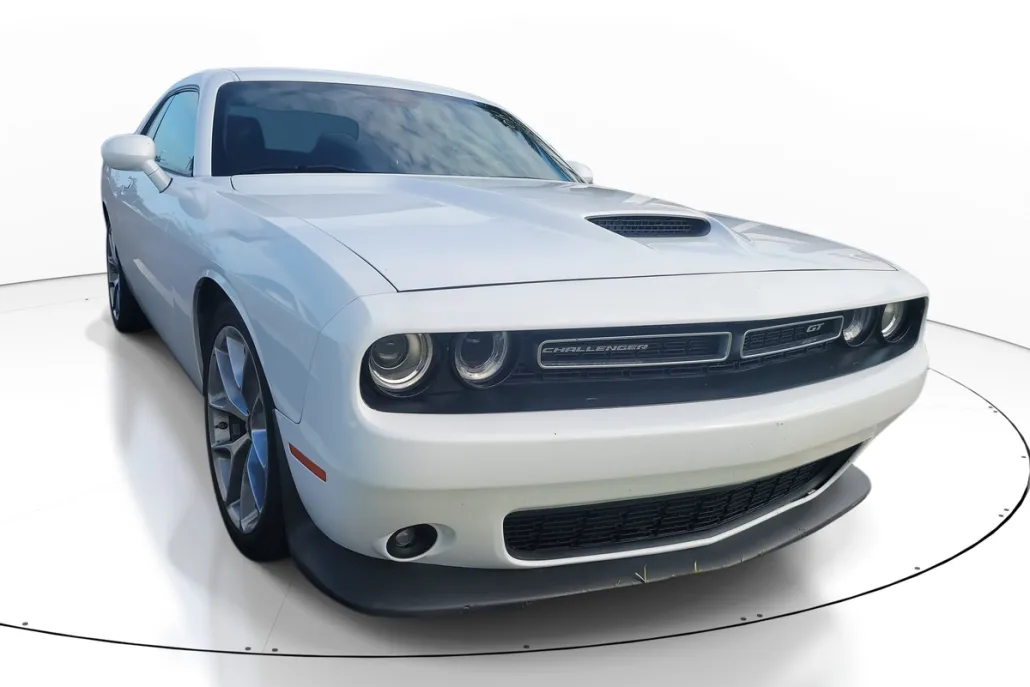 2022 Dodge Challenger GT photo 1